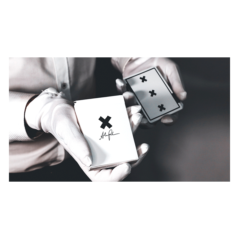 X Deck (White) Signature Edition Playing Cards by Alex Pandrea wwww.magiedirecte.com