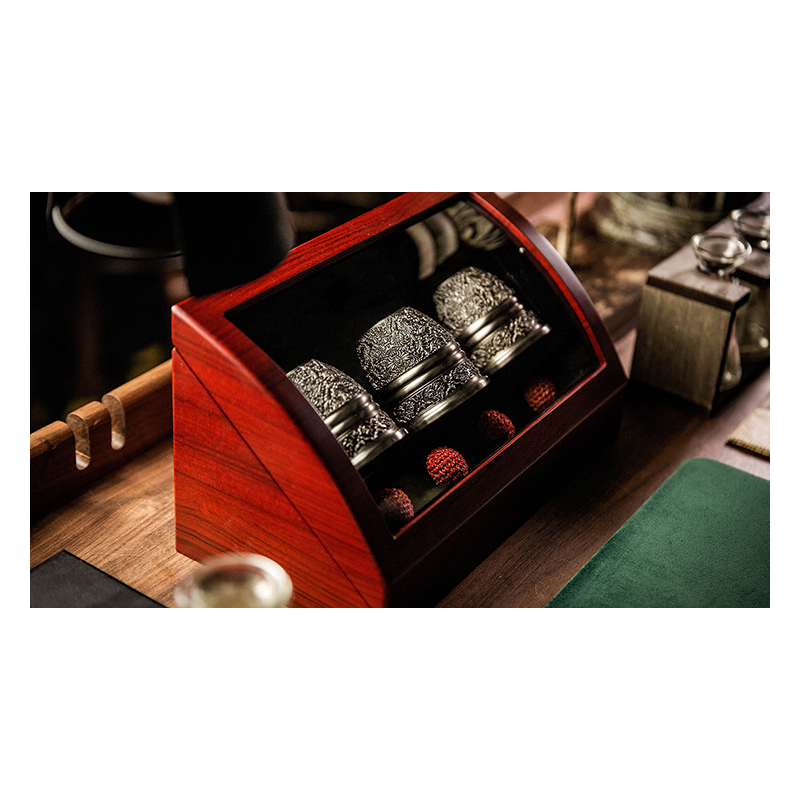 ARTISAN ENGRAVED CUPS AND BALLS IN DISPLAY BOX wwww.magiedirecte.com