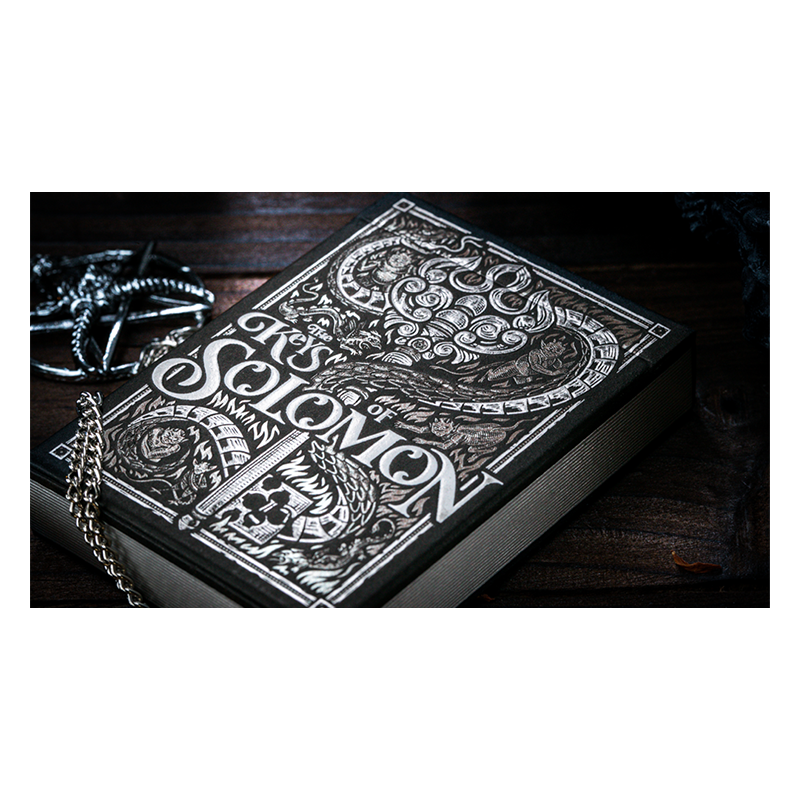 The Keys of Solomon: Silver Spirituum Playing Cards by Riffle Shuffle wwww.magiedirecte.com