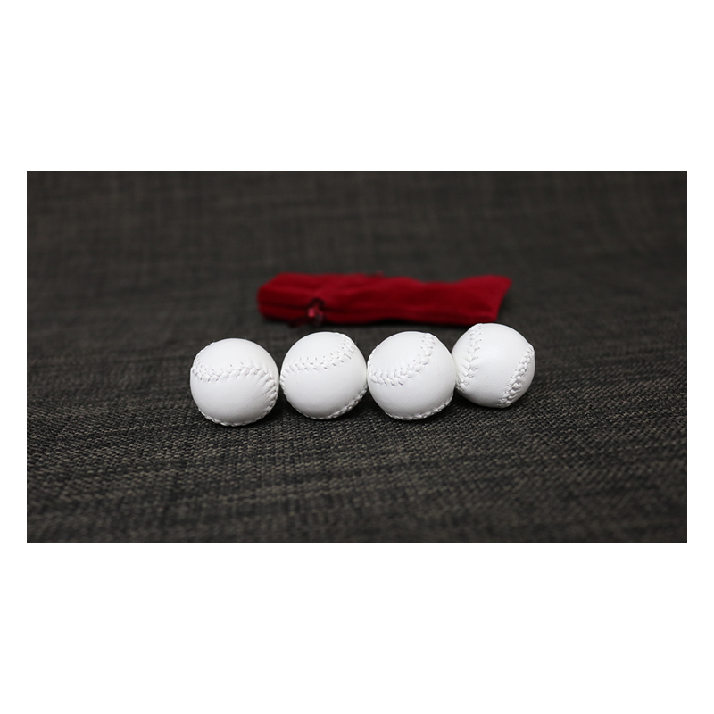 Set of 4 Leather Balls for Cups and Balls (White and White) by Leo Smetsers - Trick wwww.magiedirecte.com