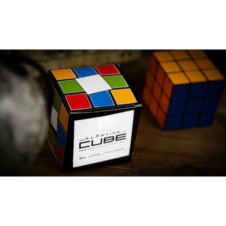 THE FLOATING CUBE (Gimmicks online Instructions) by Uday Jadugar - Trick wwww.magiedirecte.com