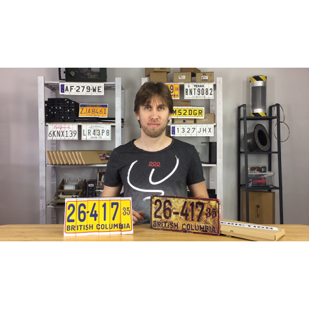 LICENSE PLATE PREDICTION - VINTAGE (Gimmicks and Online Instructions) by Martin Andersen - Trick wwww.magiedirecte.com