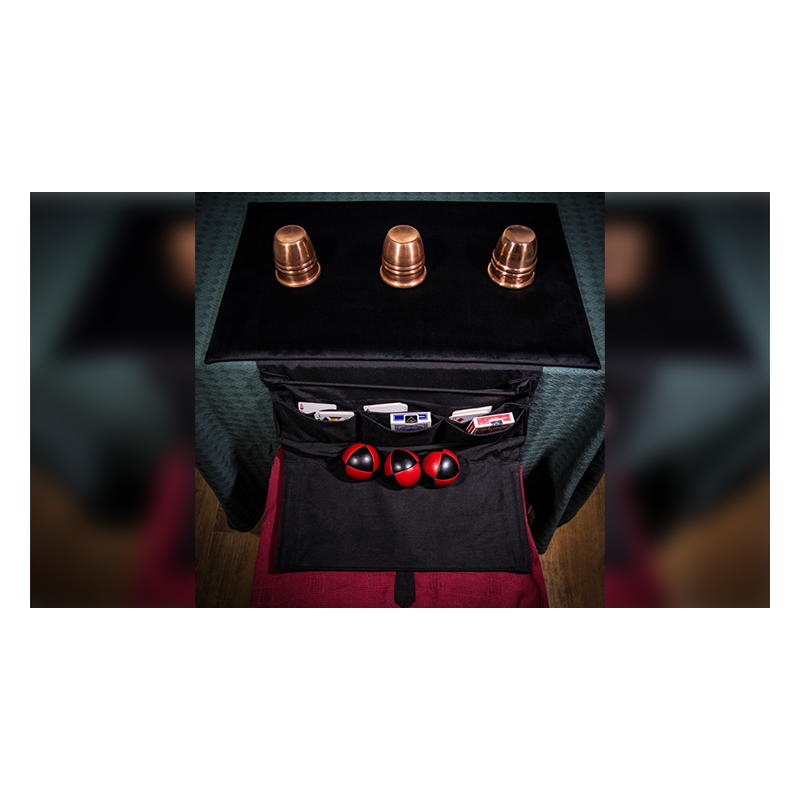 D'Servante - Elias D'Sastre wwww.magiedirecte.com