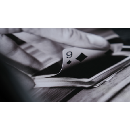 Ryan Schlutz Presents Midnight Sessions by Unnamed Magician wwww.magiedirecte.com