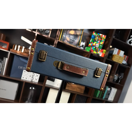 The Cane Table (Case) - Junjie Li, Bond Lee & MS Magic wwww.magiedirecte.com