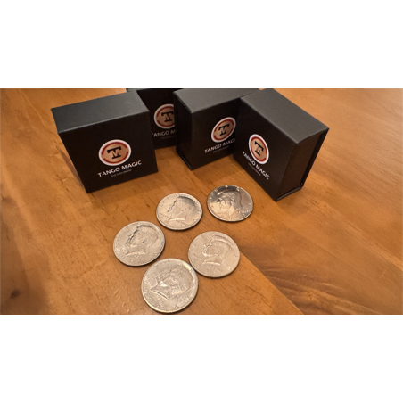 Expanded Shell Half Dollar (plus 4 Regular Coins) -Tango Magic wwww.magiedirecte.com