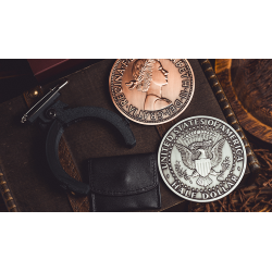 Hopping Shocking Half by Jiang Zhenghua wwww.magiedirecte.com