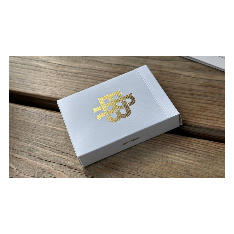 Gold Foil Monogram Playing Cards wwww.magiedirecte.com