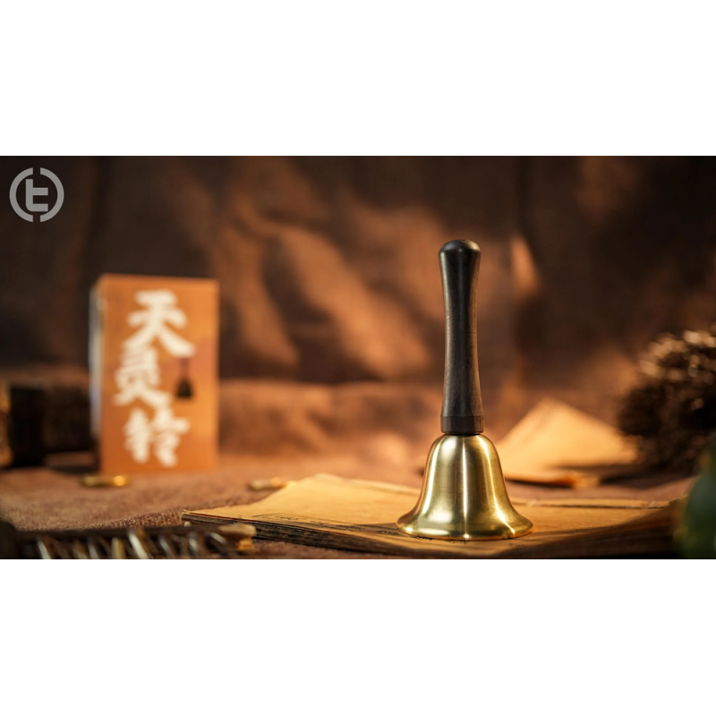 Celestial Bell by Zhou Yu & Tom Wei wwww.magiedirecte.com