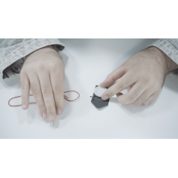 Paradox Button by Julio Montoro and Ultrabello wwww.magiedirecte.com