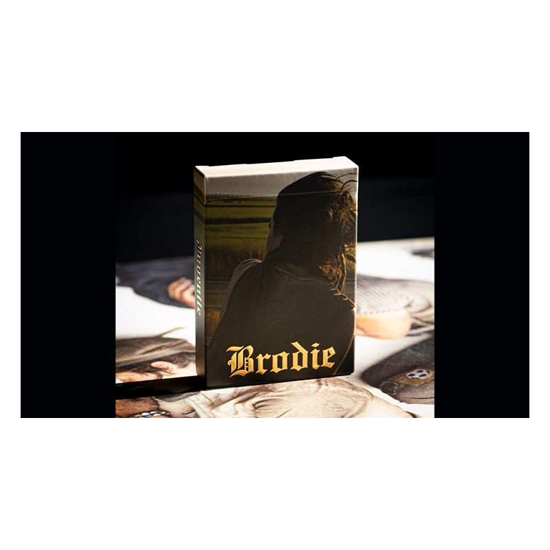 MIKE BRODIE APOJP PHOTOGRAPHIC PLAYING CARDS wwww.magiedirecte.com