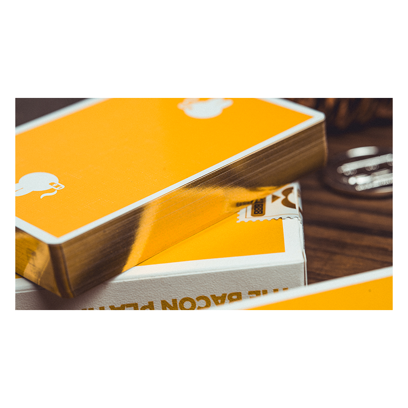 Gilded Milk Casino Deck (Gold) by Bacon Playing Card Company wwww.magiedirecte.com