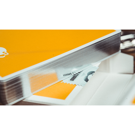 Gilded Milk Casino Deck (Silver) by Bacon Playing Card Company wwww.magiedirecte.com