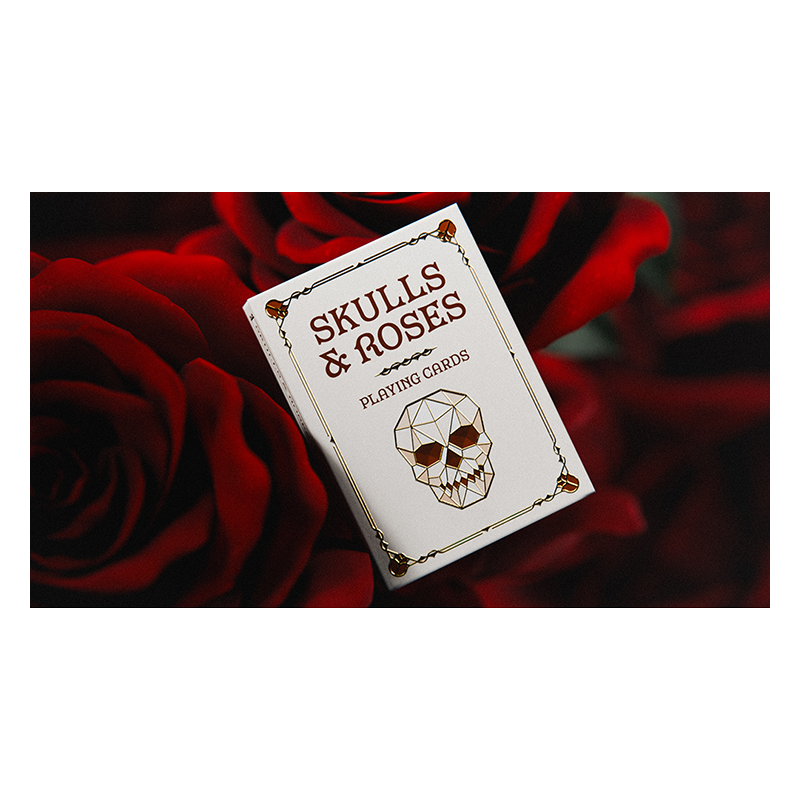 Skulls & Roses Playing Cards (Gilded Edition) wwww.magiedirecte.com