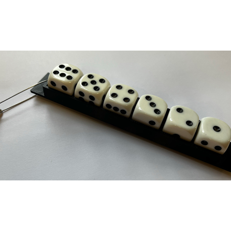 Missing Number Dice by Etienne Pradier wwww.magiedirecte.com