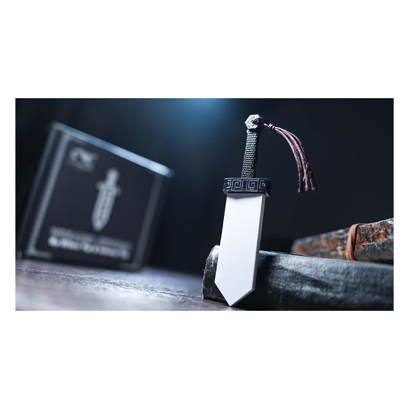 Wizard Sword by Ethan Yip & Johnny Yip wwww.magiedirecte.com